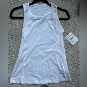 SOFIBELLA Athletic NWT White Golf Tank SPF 50
